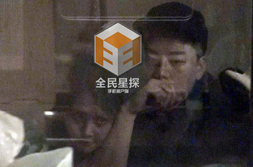 郑爽爸爸晒女儿成长照