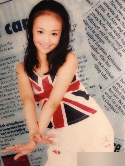 郑爽爸爸晒女儿成长照