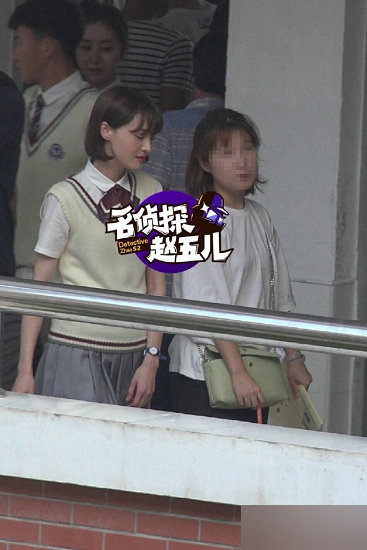 胡彦斌剧组探班为郑爽庆生 二人疑复合