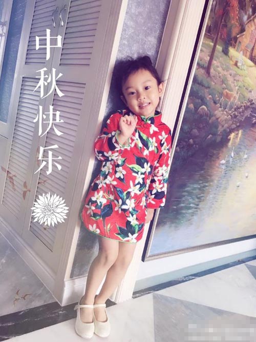 甜馨穿高跟鞋旗袍