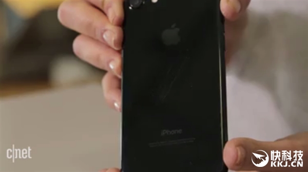 够买iPhone 7亮黑注意了！机身实测超不耐划