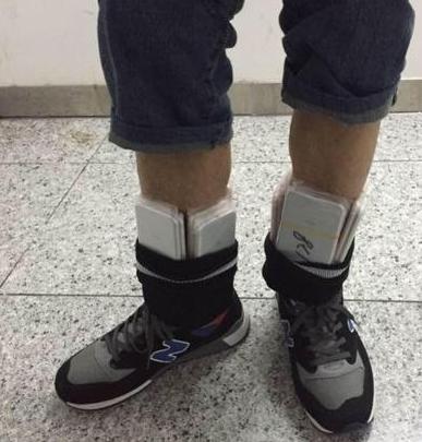 私藏iPhone7过关的男子