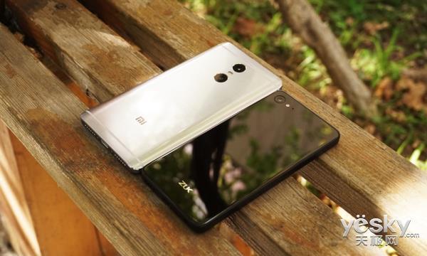 谁秒杀谁？联想ZUK Z2大战小米红米Pro
