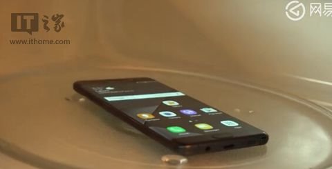 老外亲测微波炉加热三星Note7：电池没有起火