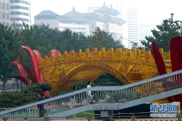 （晚报）（1）&ldquo;丝路金桥&rdquo;亮相北京长安街
