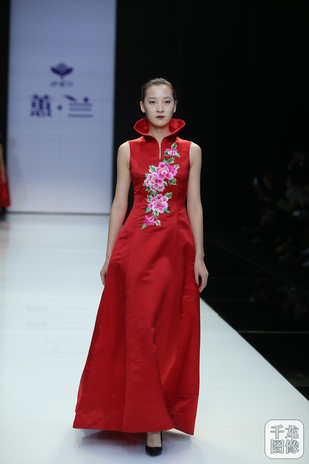 2016北京时装周上，京工集团旗下“伊里兰”品牌以“蕙 兰”为主题向业界及市场发布“四季”女装产品。