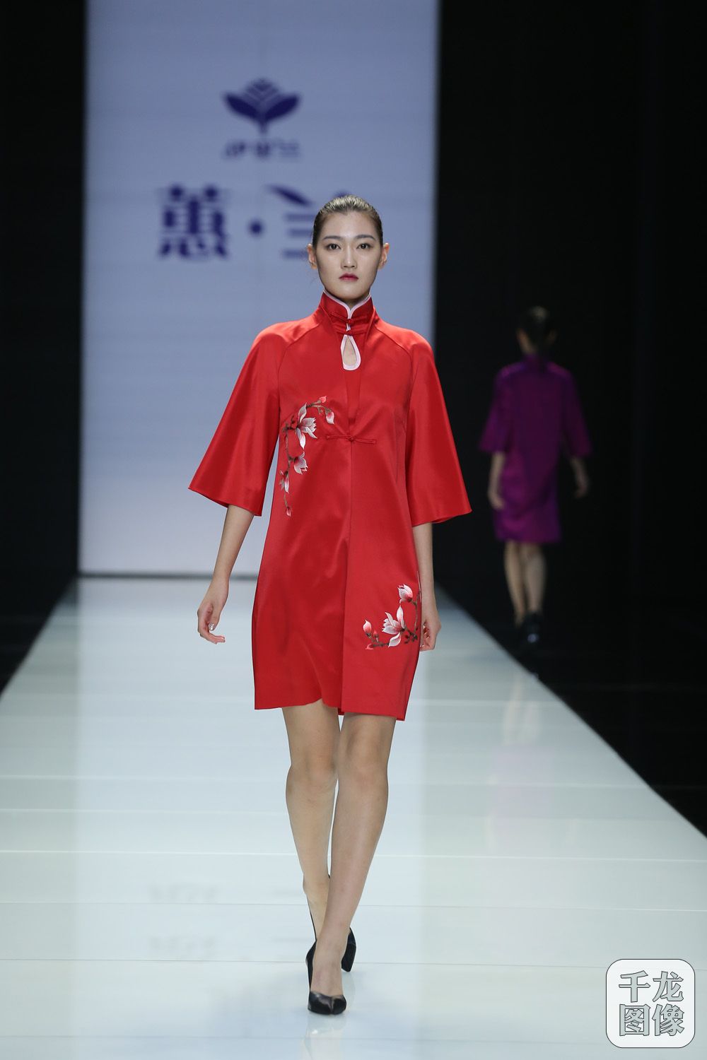 2016北京时装周上，京工集团旗下“伊里兰”品牌以“蕙 兰”为主题向业界及市场发布“四季”女装产品。