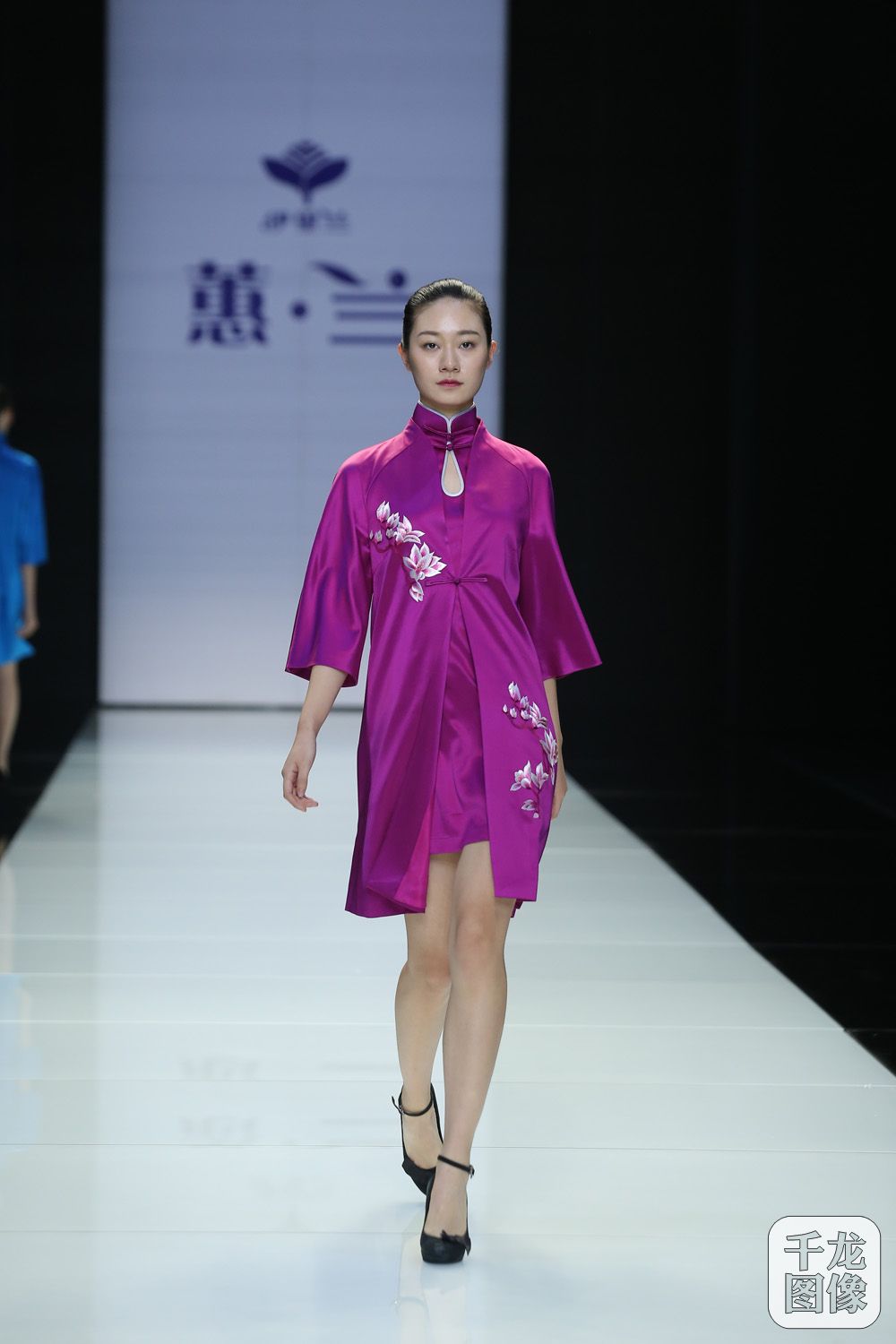 2016北京时装周上，京工集团旗下“伊里兰”品牌以“蕙 兰”为主题向业界及市场发布“四季”女装产品。