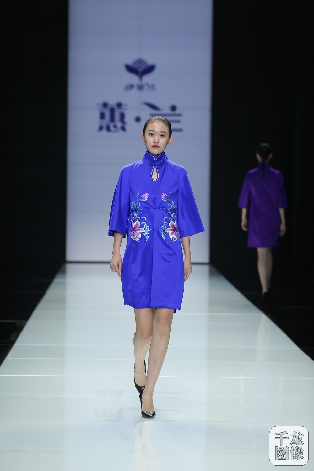 2016北京时装周上，京工集团旗下“伊里兰”品牌以“蕙 兰”为主题向业界及市场发布“四季”女装产品。
