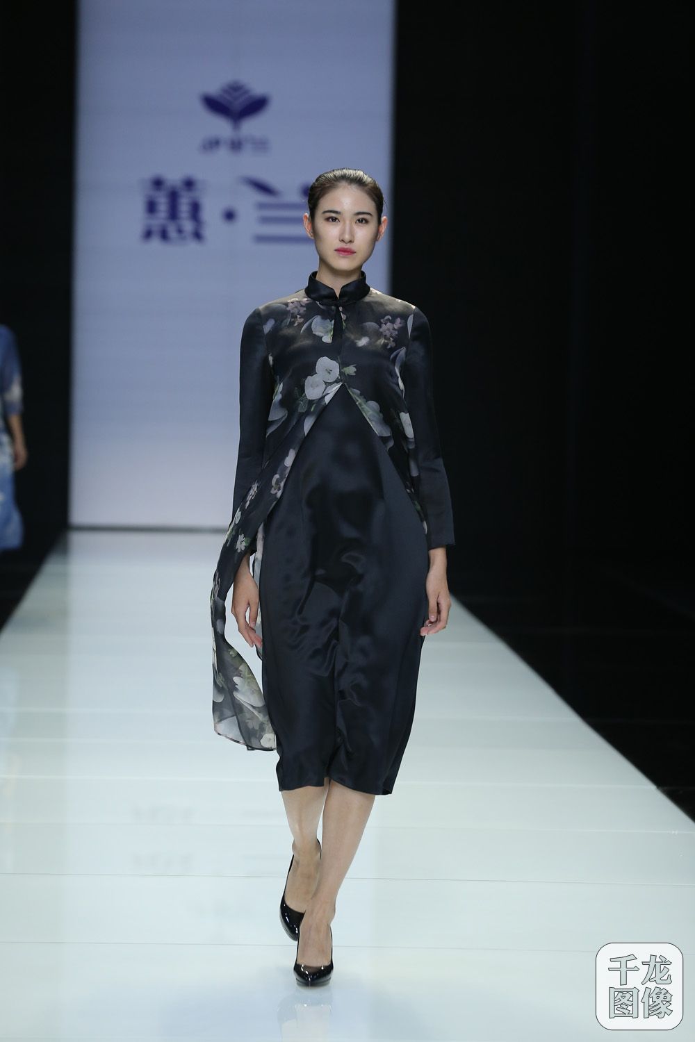 2016北京时装周上，京工集团旗下“伊里兰”品牌以“蕙 兰”为主题向业界及市场发布“四季”女装产品。