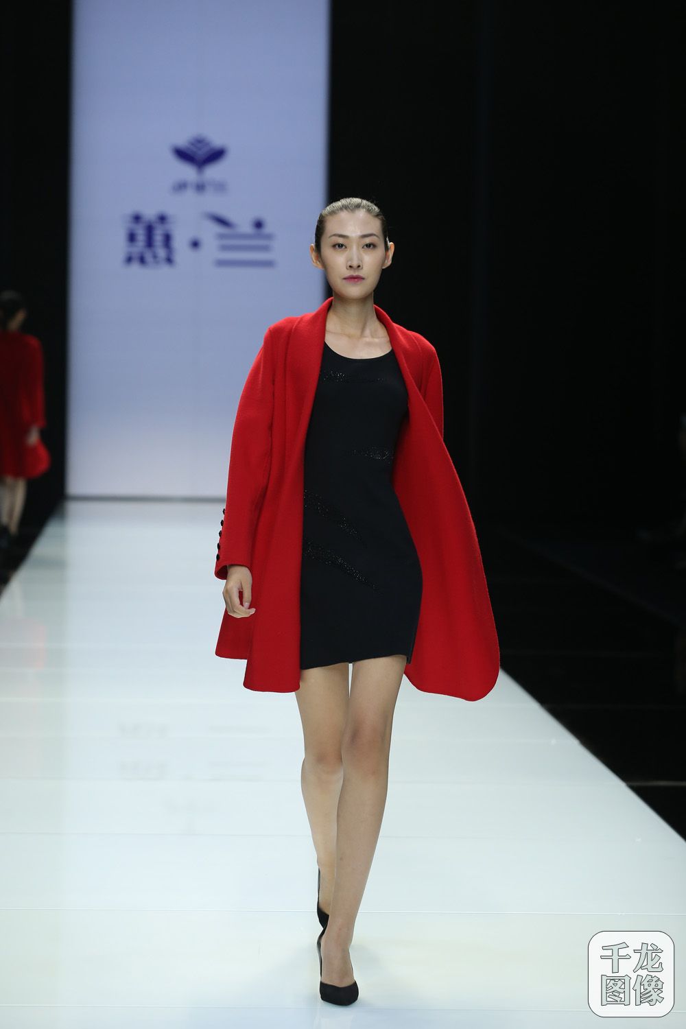 2016北京时装周上，京工集团旗下“伊里兰”品牌以“蕙 兰”为主题向业界及市场发布“四季”女装产品。