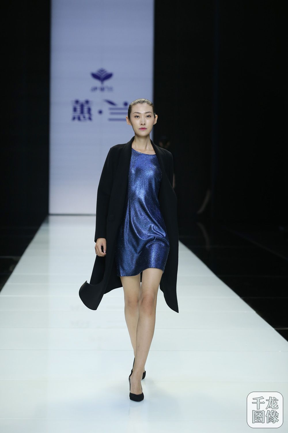 2016北京时装周上，京工集团旗下“伊里兰”品牌以“蕙 兰”为主题向业界及市场发布“四季”女装产品。