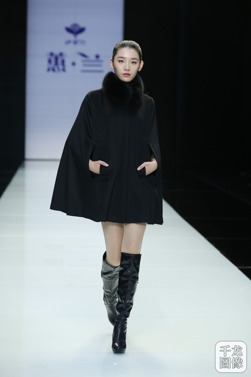 2016北京时装周上，京工集团旗下“伊里兰”品牌以“蕙 兰”为主题向业界及市场发布“四季”女装产品。