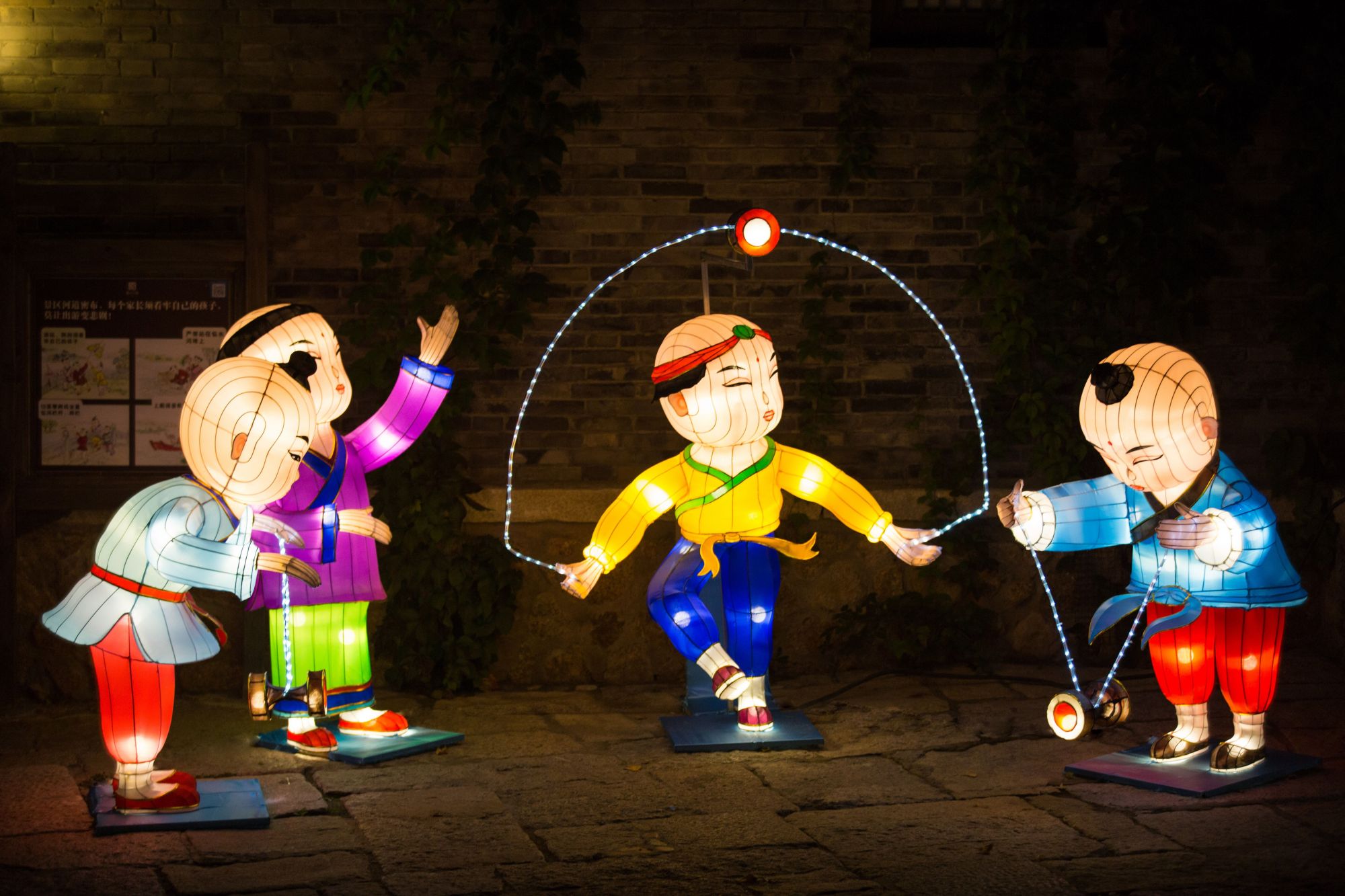 古北水镇开通专线巴士 十一来长城脚下提灯游