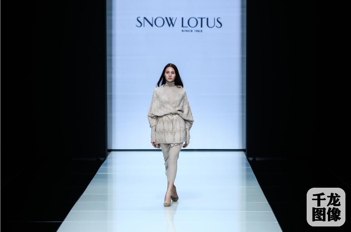 9月29日，2016北京时装周落幕，雪莲2