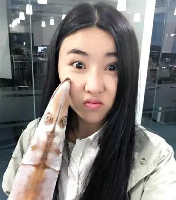 年度最火十大游戏主播 除了阿怡颜值都很高！