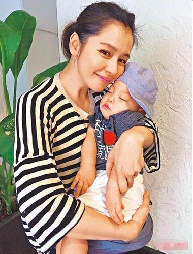 徐若瑄晒儿子李V宝