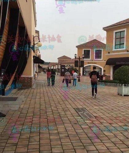 网友偶遇王宝强逛街