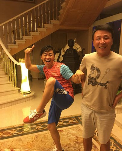 王宝强理发走出阴霾