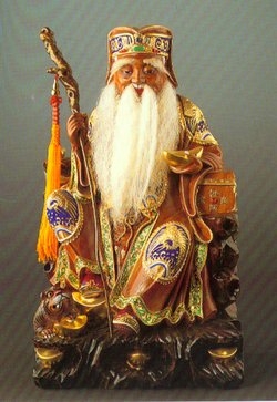 男子偷神像回家供奉
