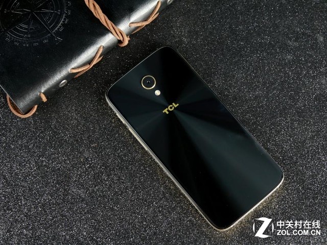十月份新进旗舰手机 看完还选iPhone7？ 