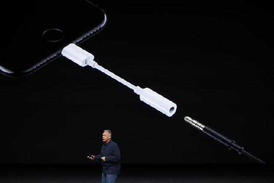 iPhone 7用户体验：取消耳机孔不是问题 但电池续航比过去更糟糕