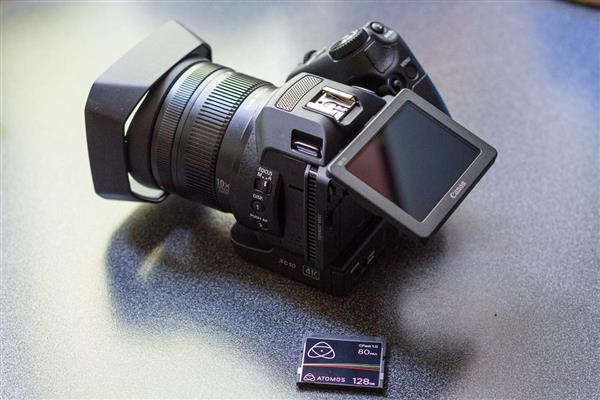 全球最快储存卡诞生！32秒塞满一台皇帝版iPhone 7