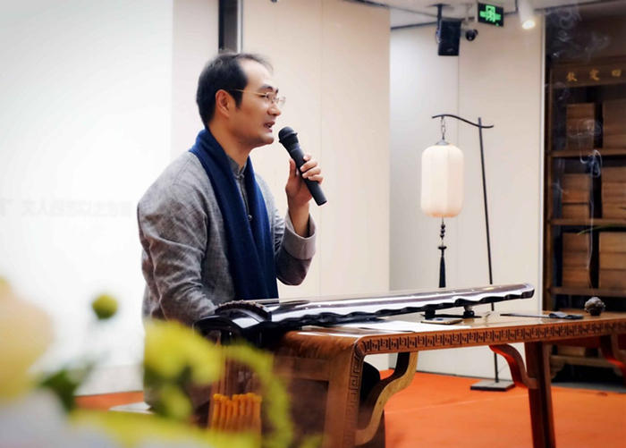 吴寒老师进行古琴指法诗境解读_副本_副本