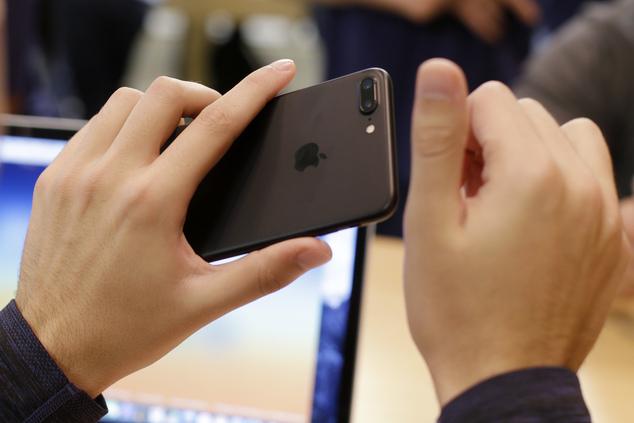 新型iPhone漏洞：一张照片就可以操控你的手机