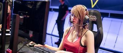 全世界首位LOL“女选手”Remilia宣布再度复出