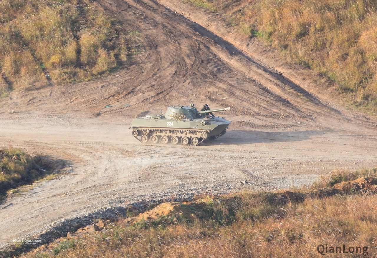 俄东部军区举行秋季演习 81年服役的老炮现在仍然在役(3)-千龙网·中国首都网