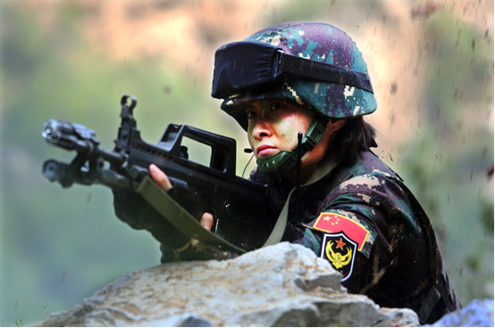 老戏骨曾江甘当花边 电视剧《女兵突击》热拍