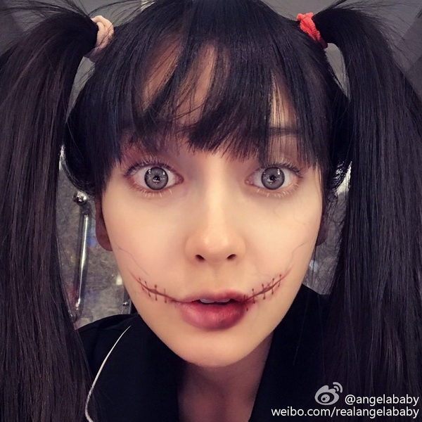 angelababy微博晒万圣节Cos 扎双马尾扮鬼娃娃【4】