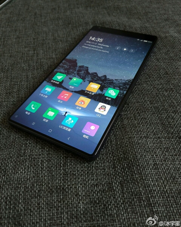 小米MIX现屏幕反转新玩法： 没有“下巴”美呆了