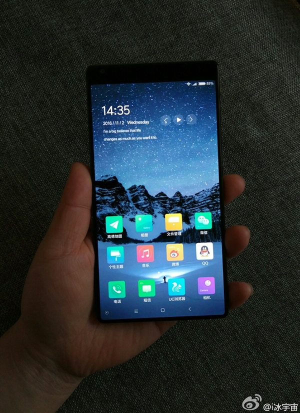 小米MIX现屏幕反转新玩法： 没有“下巴”美呆了