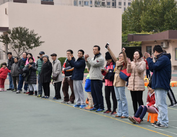 望湖社区红领巾小分队足球赛开赛