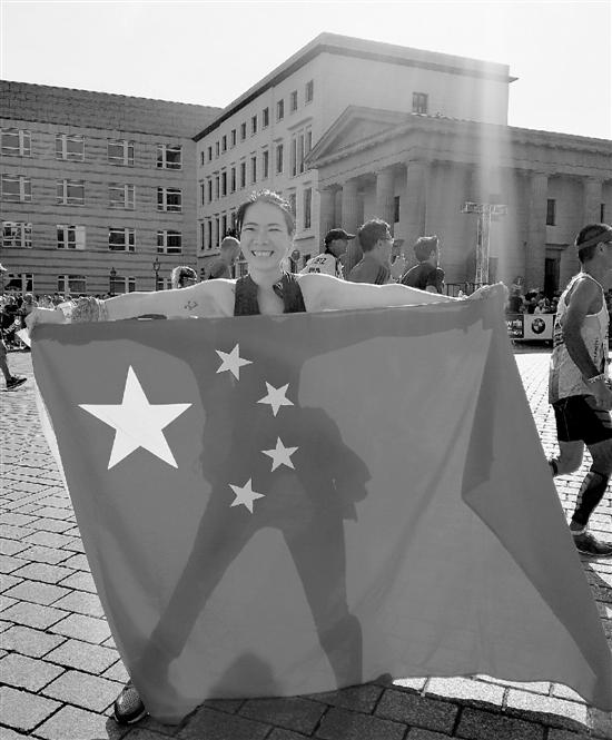 女孩跑马拉松一年花20万元 明年挑战珠峰马拉