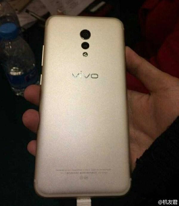 vivo Xplay6没发布就曝光 双曲+双摄全都有