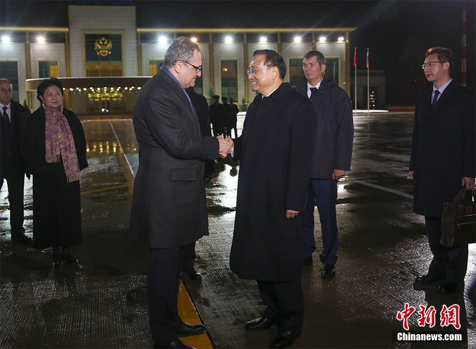 李克强结束访问俄罗斯乘专机离开莫斯科
