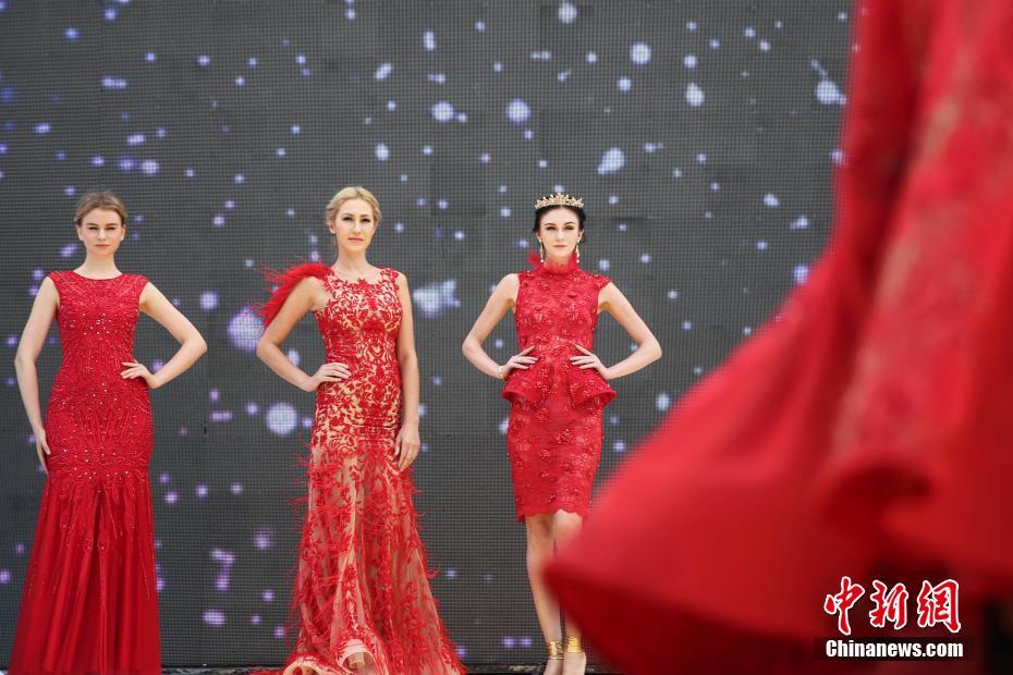2016中国（潮州）国际婚纱礼服周开幕