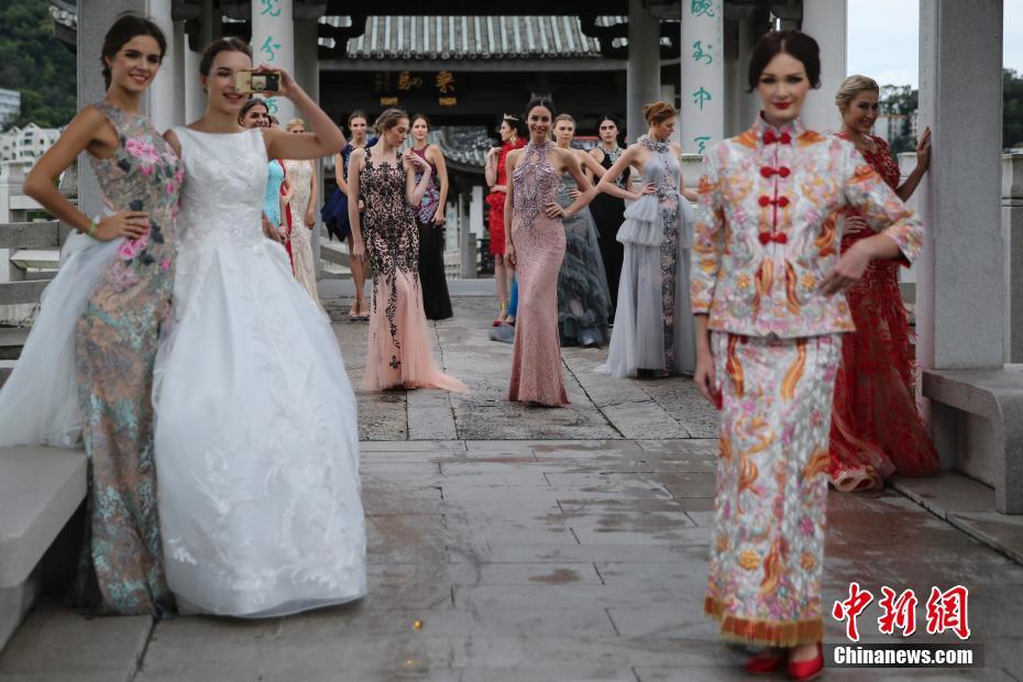 2016中国（潮州）国际婚纱礼服周开幕