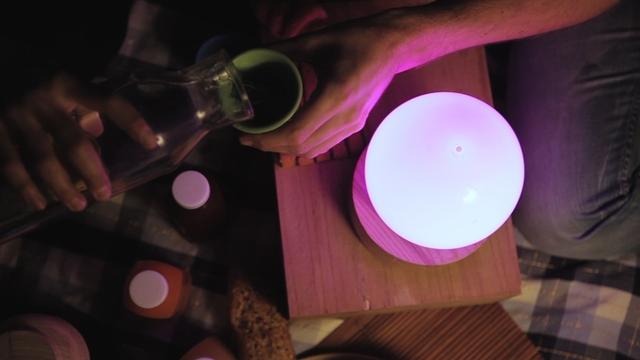 当初表白时有这款梦幻悬浮台灯 现在绝非单身狗