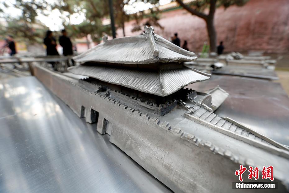 大型雕塑作品“大紫禁城”走进故宫