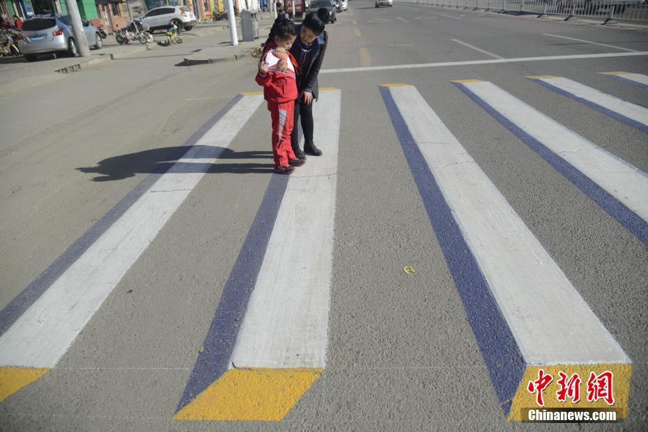呼和浩特现3D斑马线