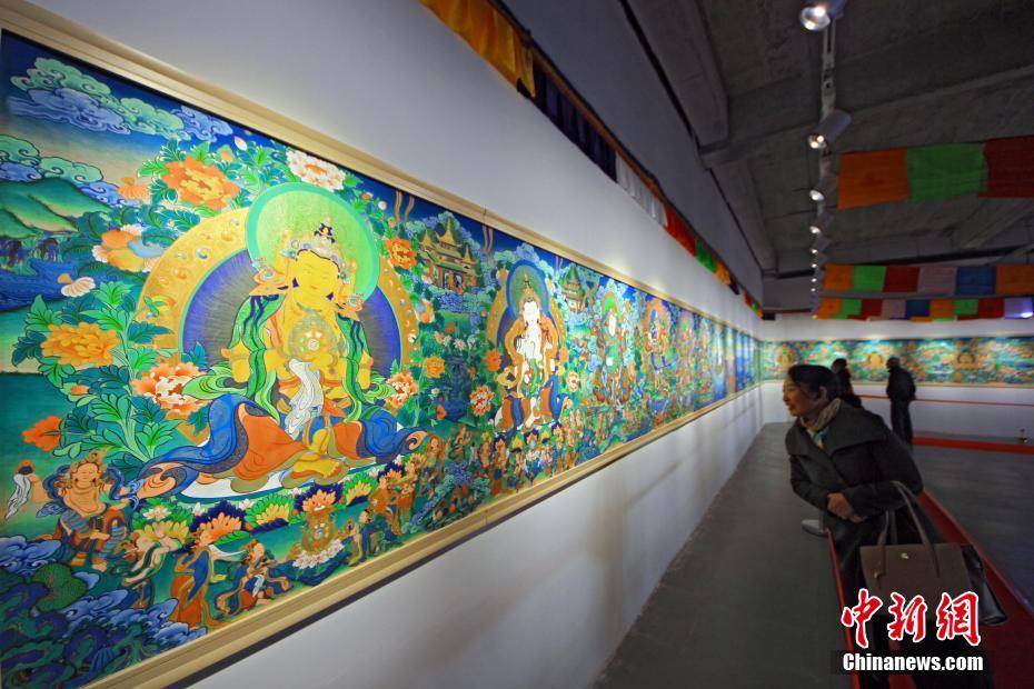 10多位画师耗时6年制作百米唐卡亮相天津