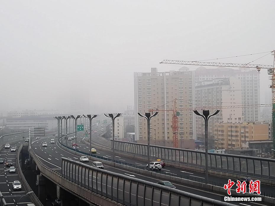 乌鲁木齐发布大雾黄色预警