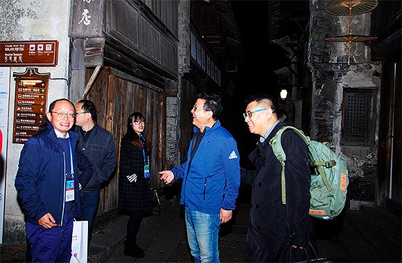 大佬们陆续离场   图片摄影：吕萌