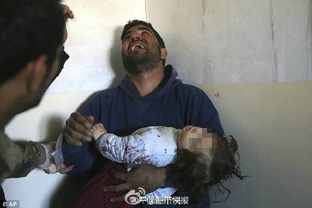 15月大女婴被IS炸死 父亲伤心欲绝失声痛哭 