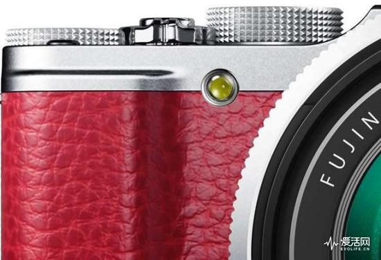 Fujifilm-X-A10-specs