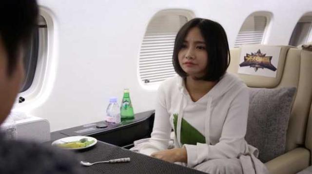 MISS玩大了！身家78亿土豪包专机接送